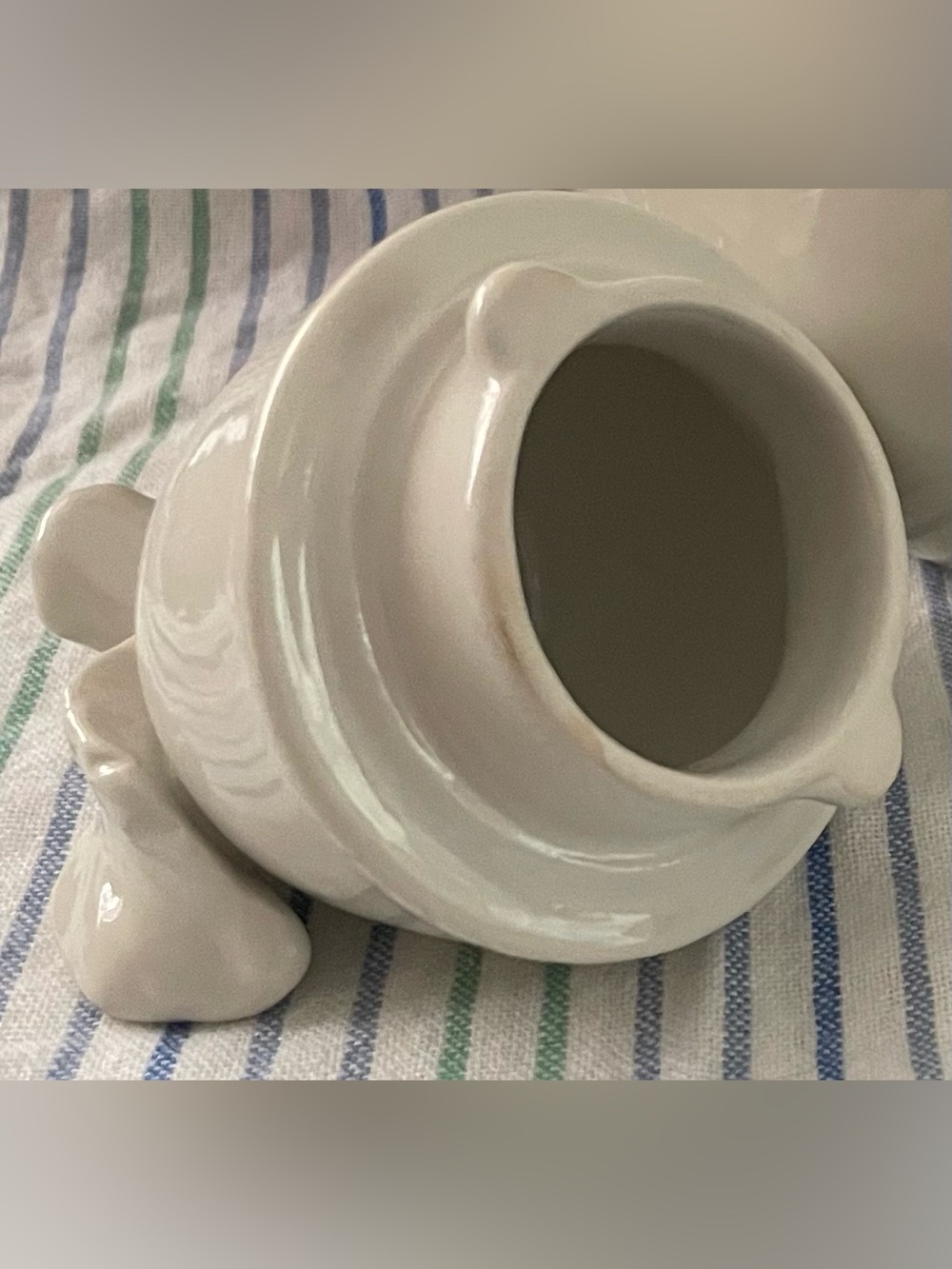 Vintage CarBone Pear Teapot - Mid-Century Italian Ceramic Tea Pot - Picture 7 of 14